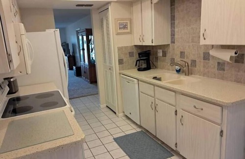 Sun 'N Lake Condo | Golf Course Beauty