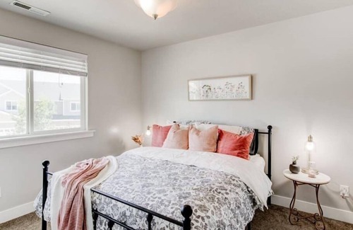 Sunset Heights House | Golf Course Close By, Just Minutes from UVU!