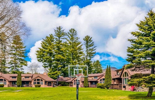 Woodstock Condo | Golf-course condo with WiFI, W/D, deck, pools, hot tub, tennis, & game room