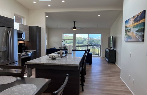 Moanalua House | GOLF COURSE FRONTAGE, 3 STORY VIEW HOME "F", CLEAN-GATED: NEAR JBPHH, CAMP SMITH