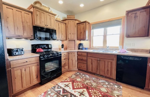 Red Lodge House | Golf Course Home, Hot tub, WiFi, Minutes from Skiing