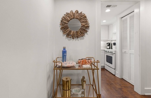 St. Simons Island Condo | Golf Course | Kids Bunk Closet | Deck | 2 Balconies | Natural Light | Full Kitchen | King Beds