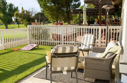 Ridgemark House | Golf Course Stay, Close to Pinnacles, King Bed