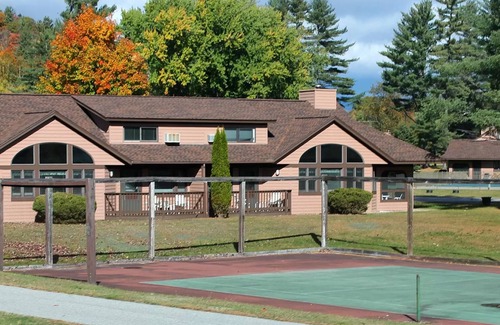 Woodstock Apartment | Golf-course studio with WiFi, & shared pools, hot tub, tennis, & game room