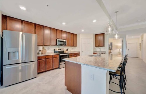 Lakewood Ranch Apartment | Golf Course Townhome, Resort Amenities, 2B Luxury