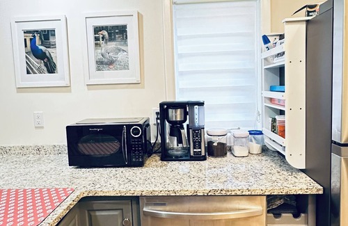 Seabrook Island House | Golf course view villa one mile from the beach