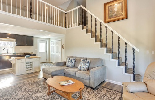 Oakland City House | Golf Course Views: Oakland City Retreat