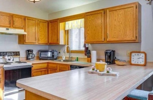 The Woods Cabin | Golf Course Views w Fireplace & Resort Amenities