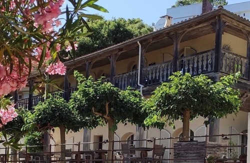 Cavalaire-sur-Mer Villa | Golf de St-Tropez - Clos Des 7 Palmiers on the beach