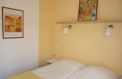 Digne-les-Bains Hotel | Golf Enthusiast's Dream with Pro Coaching & Scenic Course - Provence Charm