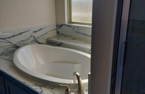 Runaway Bay House | Golf, fish and stay Runaway Bay