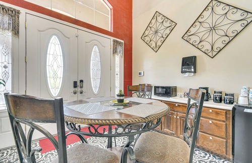 Atwater Apartment | Golf, Fish & More: Cozy Safari Unit in Atwater!
