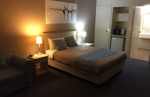West Tamworth Hotel | Golf Links Motel