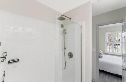Piper Glen Estates House | Golf Oasis Modern Townhome!
