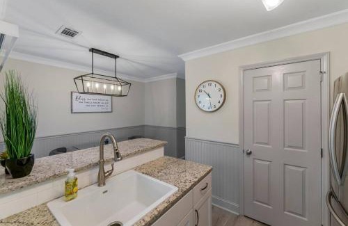 Piper Glen Estates House | Golf Oasis Modern Townhome!