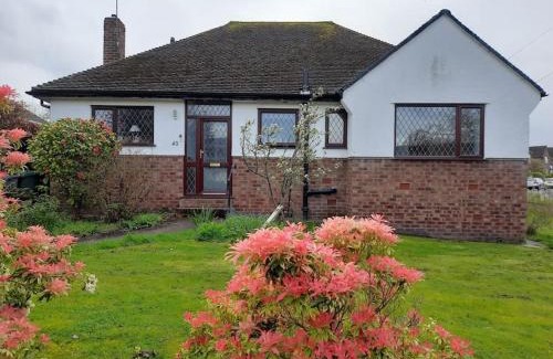 West Kirby House | GOLF OPEN HOYLAKE Bungalow In West Kirby