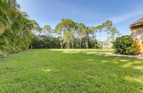Jupiter Apartment | Golf, Shop and Explore Couples Retreat in Jupiter
