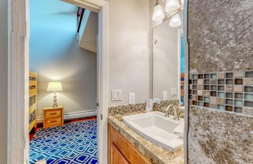 Eagle-Vail Apartment | Golf & Ski Premier