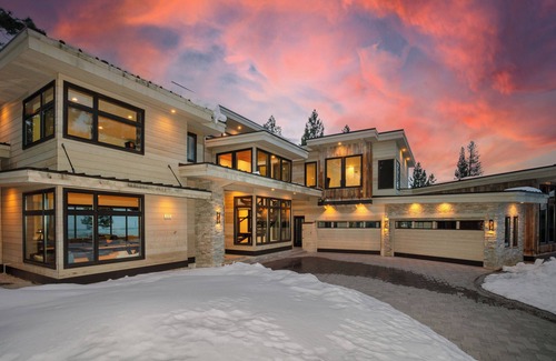 Ponderosa Palisades House | Golf/Ski Shoulder deals 6000sqft Schaffer's estate! Please inquire for details!