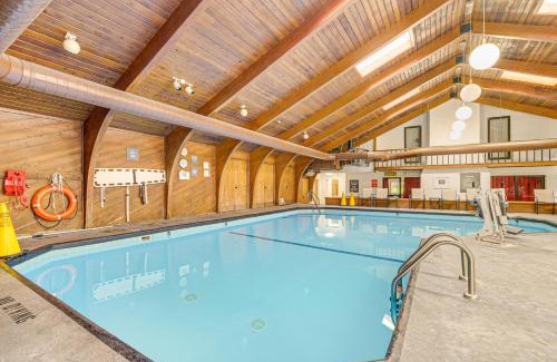 Mancelona Apartment | Golf, Swim and Ski Schuss Mtn Family Getaway!
