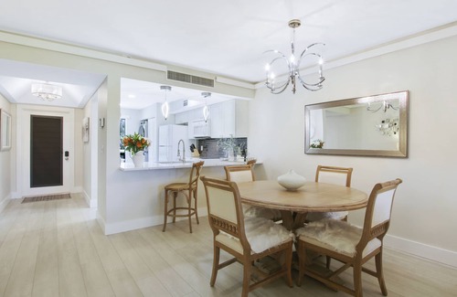 Hunt Club Condo | Golf Views - Pool - Walk to PGA Resort - Dog Friendly!