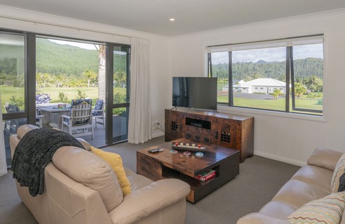 Pauanui House | Golfer's Paradise and Retreat - Pauanui Holiday Home