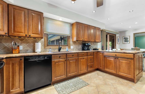 Rockford House | Golfer's Retreat *hot tub* *arcade* *spa*