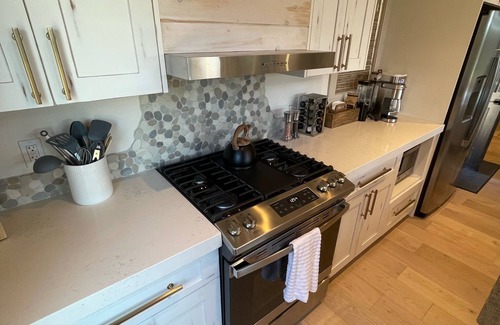 Eureka Cottage | Golfers Cottage at The Wilderness Club w/hot tub