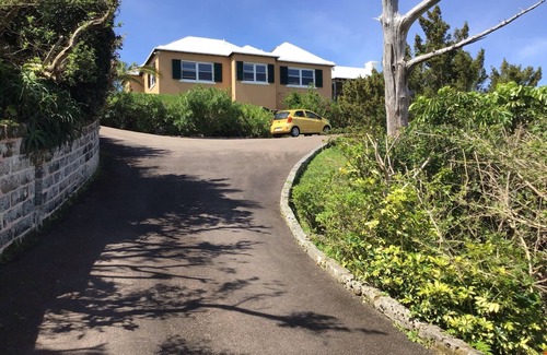 St. George's House | Golfers’ Paradise near beaches