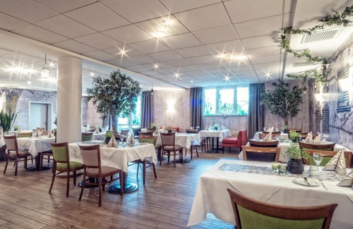 Trostau Hotel | Golfhotel Fahrenbach