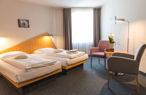 Trostau Hotel | Golfhotel Fahrenbach