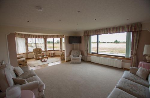 Buckie House | GOLFVIEW 4