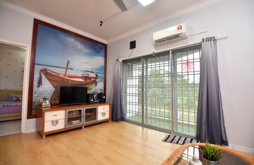 Kuala Selangor Apartment | Gone Fishin' @ Kuala Selangor (2 min to Sky Mirror Jetty)