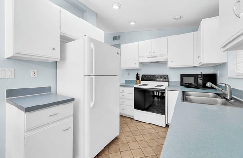 Sugarwood Beach House | Gone to the Beach cozy small home located near beach