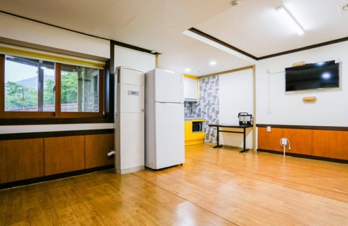 Gongju House | Gongju Inyeonui Hyanggi Pension
