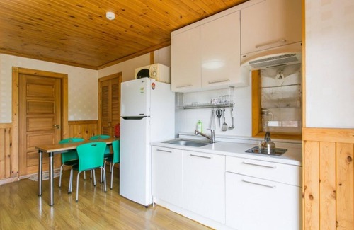 Gongju House | Gongju Jakeun Shimteo Pension