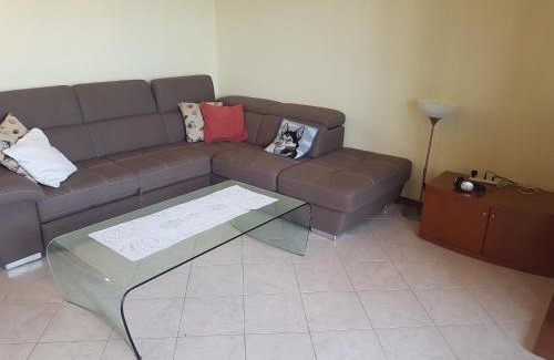 Lorenteggio Apartment | Gonin Apartment