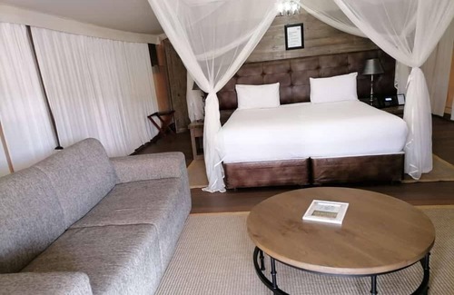 Central Resort | Goo Moremi Gorge