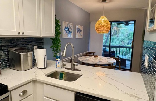 Jose's Hideaway House | Good Day Sunshine Townhome in Safety Harbor