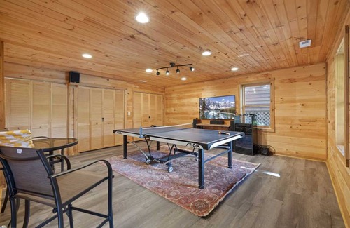 Boone Cabin | Good Dog Dreams