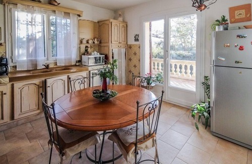La Bastide-des-Jourdans House | Good equipment for this holiday home with heated pool in the Luberon.