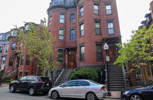 Columbus Apartment | Good Hotels Boston