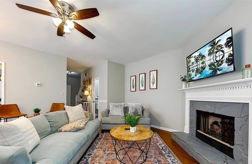 Town Center House | Good Karma Rentals- Newly Renovated! 2 BDR Kennesaw house, Close to KSU, Malls,