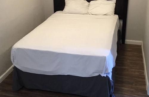 North Hills East Hotel | Good Knight Inn Motel