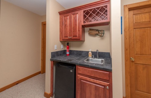 Waterfront Greens House | Good Life: Lakefront, Dogs Welcome, Dock Slip, Hot Tub!
