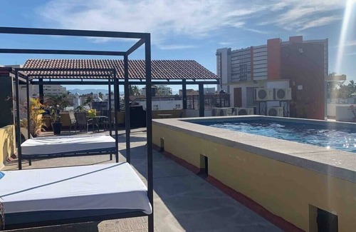 Diaz Ordaz Condo | Good location! Versalles 3 blocks to the beach! ?