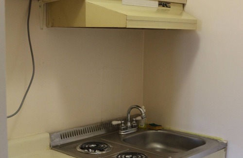 Port Colborne Hotel | Good Night Inn