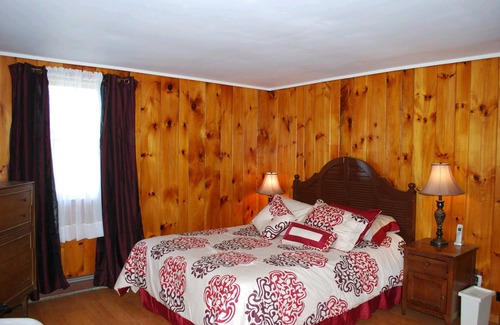 West Tisbury House | Good Place for Couples ,Solo Adventures,Business Travelers