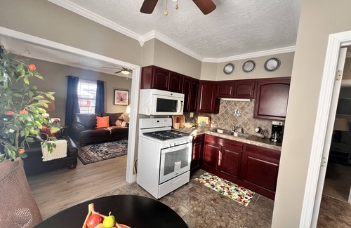 Kokomo House | Good things come in small packages! Cute, clean, and close to everything!