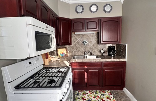 Kokomo House | Good things come in small packages! Cute, clean, and close to everything!